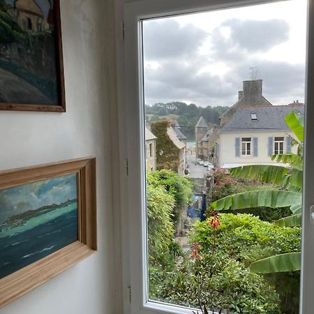 Appartement De 1634 Avec Balcon Au Sud Sur Jardin En Plein Coeur Historique Treguier Exterior photo